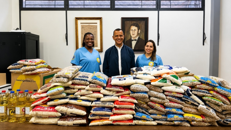 Noticia estrela-entrega-400-quilos-de-alimentos-arrecadados-no-prato-da-casa-ao